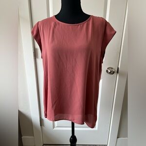 Coral top
